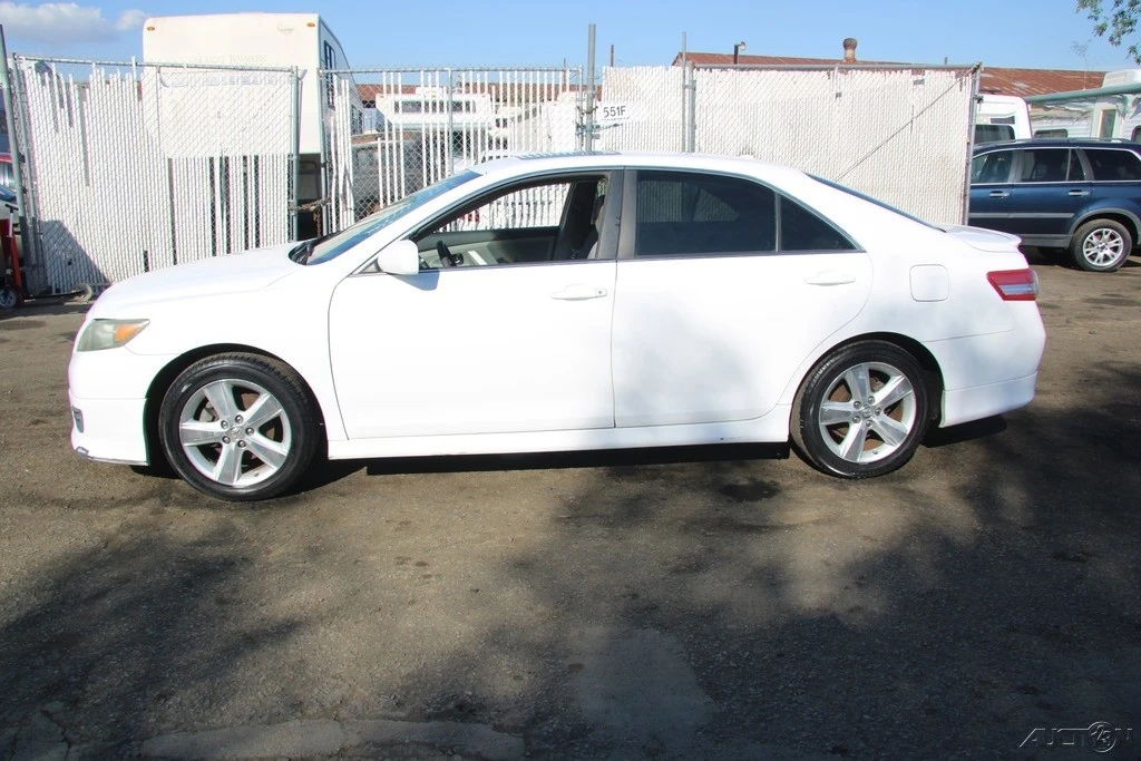 2011 Toyota Camry 6th Gen - Image 3 of 21