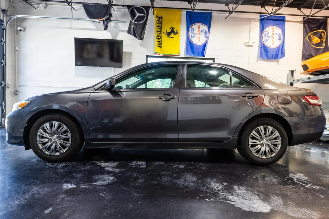 2011 Toyota Camry 6th Gen - Image 3 of 21