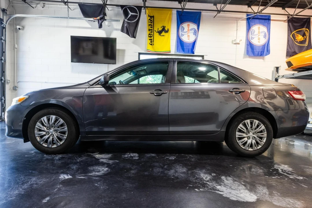 2011 Toyota Camry 6th Gen - Image 3 of 12
