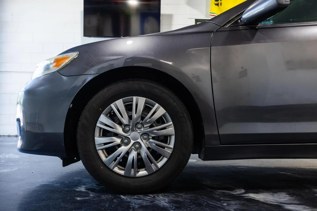2011 Toyota Camry 6th Gen - Image 5 of 12