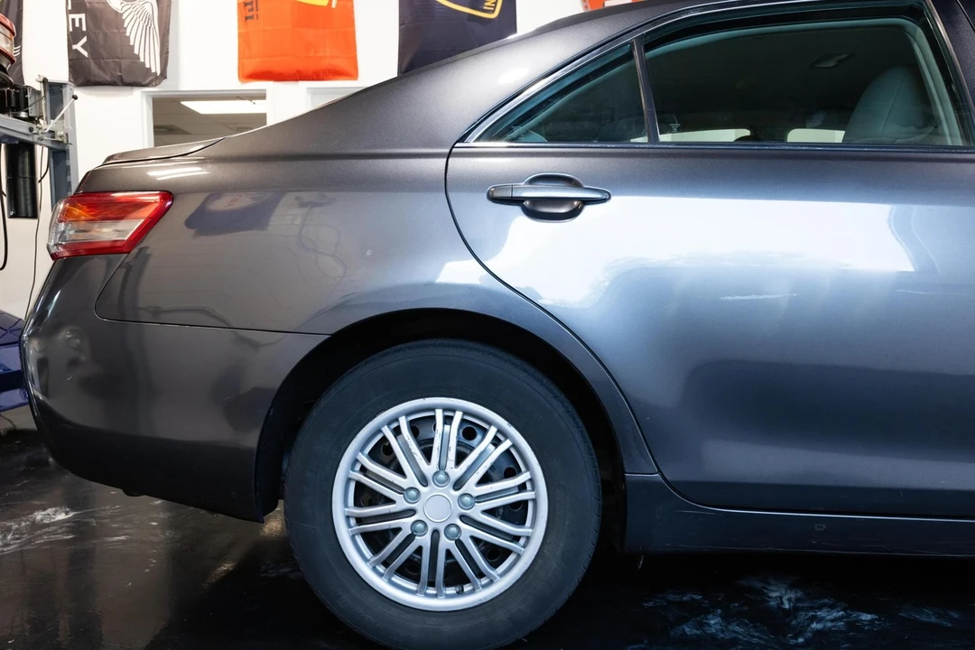 2011 Toyota Camry 6th Gen - Image 15 of 21