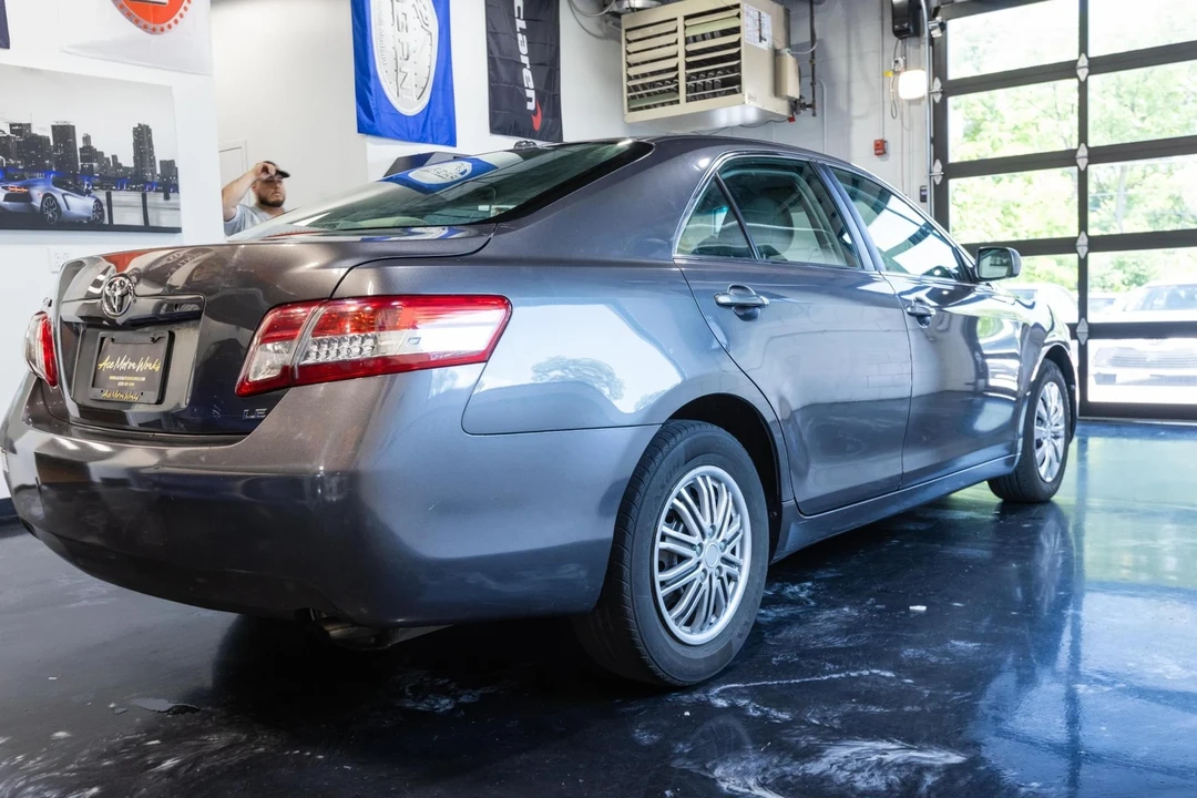 2011 Toyota Camry 6th Gen - Image 14 of 21