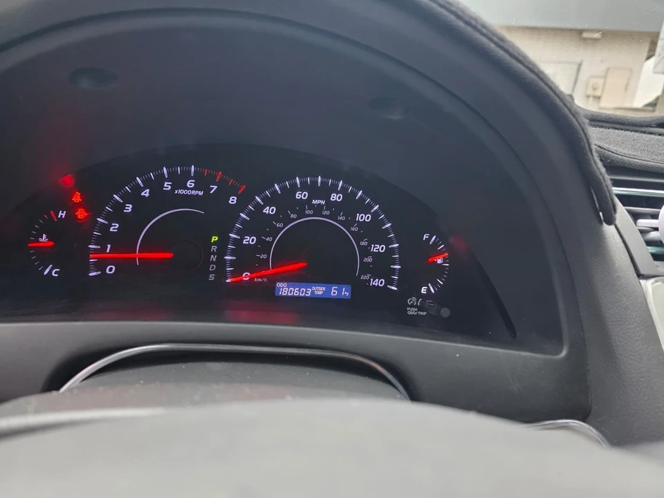 2011 Toyota Camry 6th Gen - Image 2 of 12