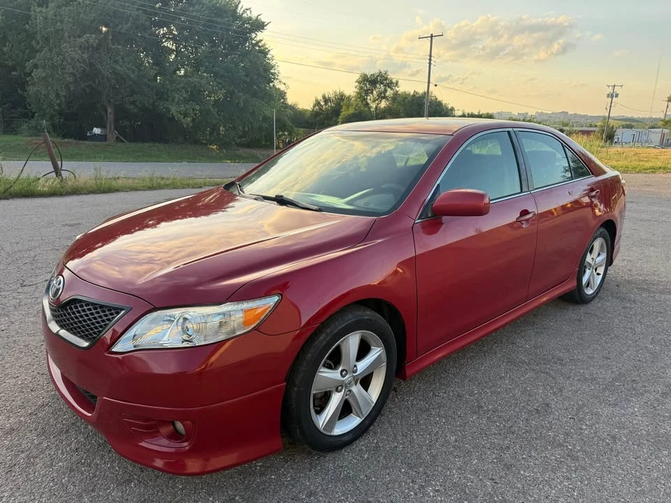 2011 Toyota Camry 6th Gen - Image 2 of 12