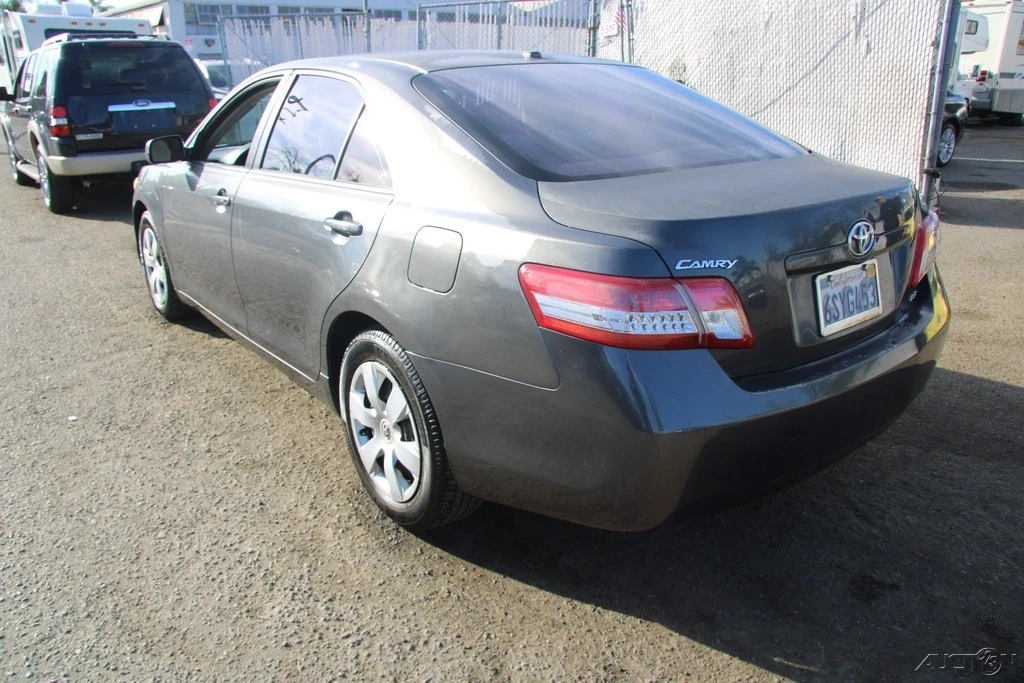 2011 Toyota Camry 6th Gen - Image 7 of 21