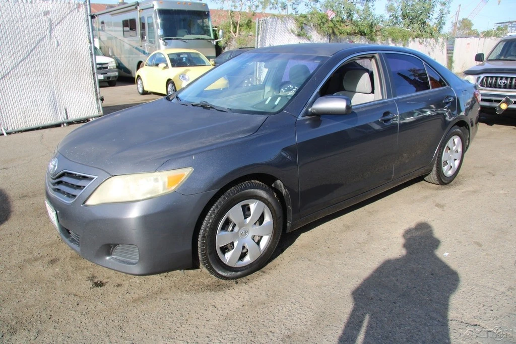 2011 Toyota Camry 6th Gen - Image 10 of 21