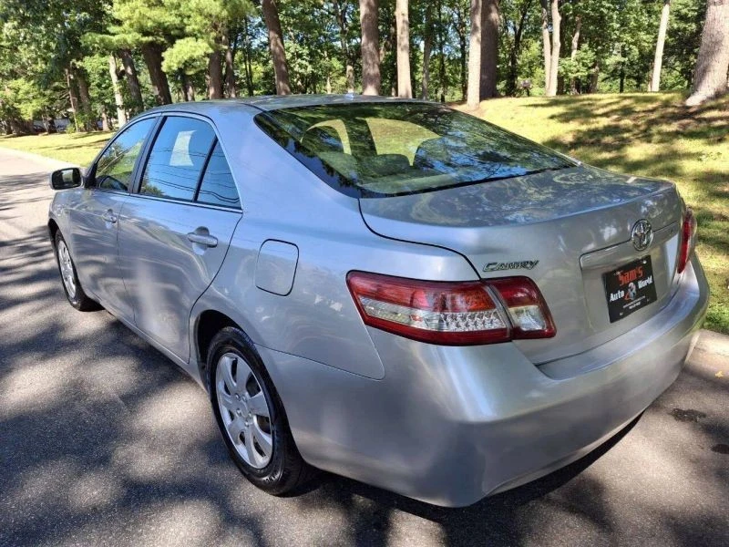 2011 Toyota Camry 6th Gen - Image 6 of 12