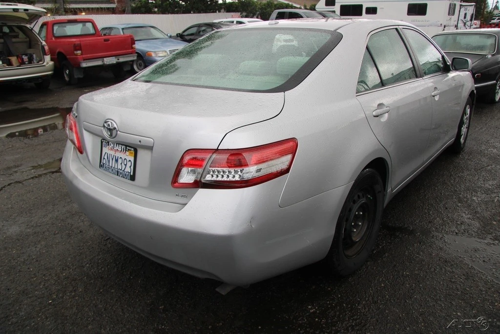2011 Toyota Camry 6th Gen - Image 6 of 21