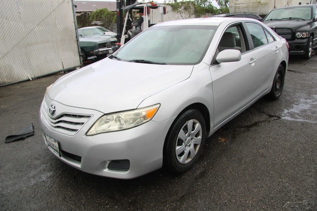 2011 Toyota Camry 6th Gen - Image 2 of 21