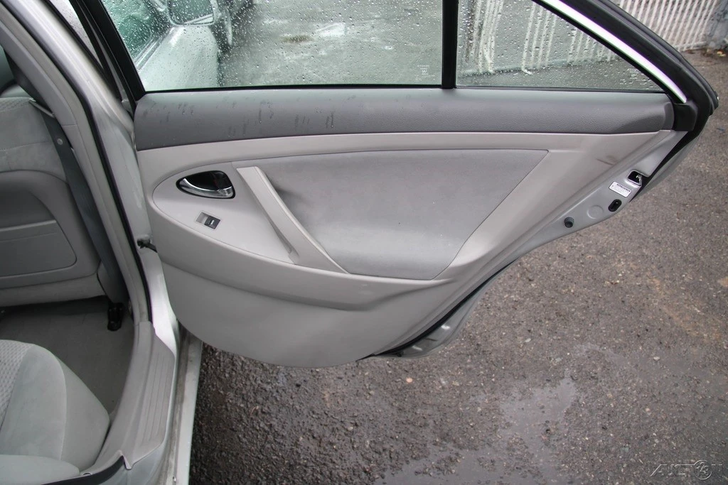 2011 Toyota Camry 6th Gen - Image 20 of 21