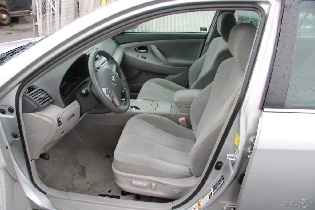 2011 Toyota Camry 6th Gen - Image 12 of 21
