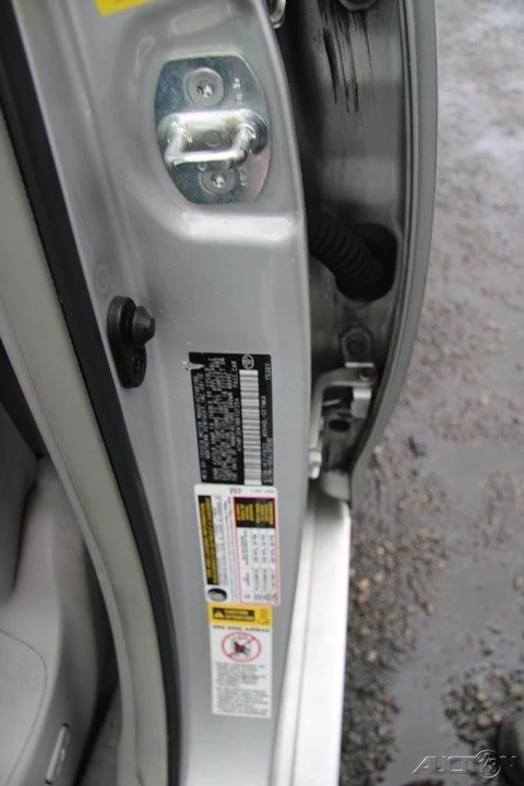 2011 Toyota Camry 6th Gen - Image 10 of 21
