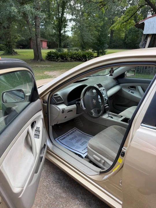2011 Toyota Camry 6th Gen - Image 2 of 2