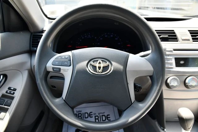 2011 Toyota Camry 6th Gen - Image 15 of 30