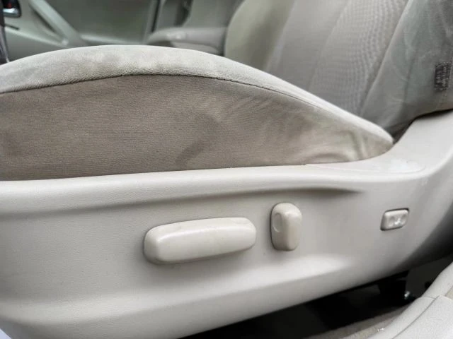 2011 Toyota Camry 6th Gen - Image 12 of 19