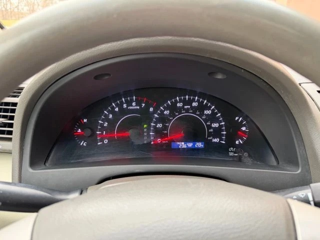 2011 Toyota Camry 6th Gen - Image 15 of 19