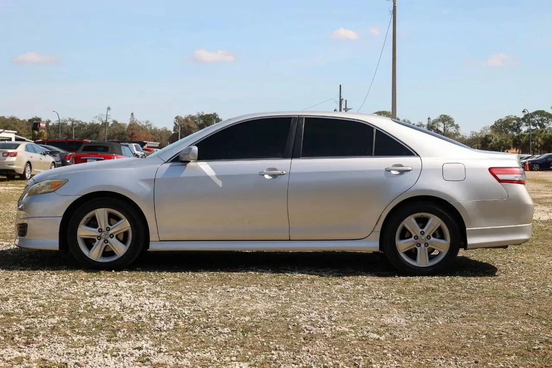 2011 Toyota Camry 6th Gen - Image 3 of 12