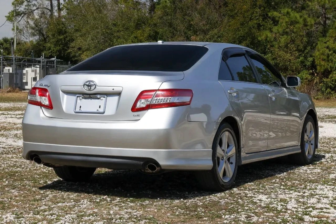 2011 Toyota Camry 6th Gen - Image 11 of 12
