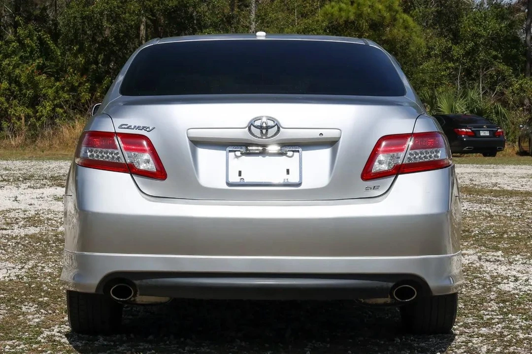 2011 Toyota Camry 6th Gen - Image 9 of 12