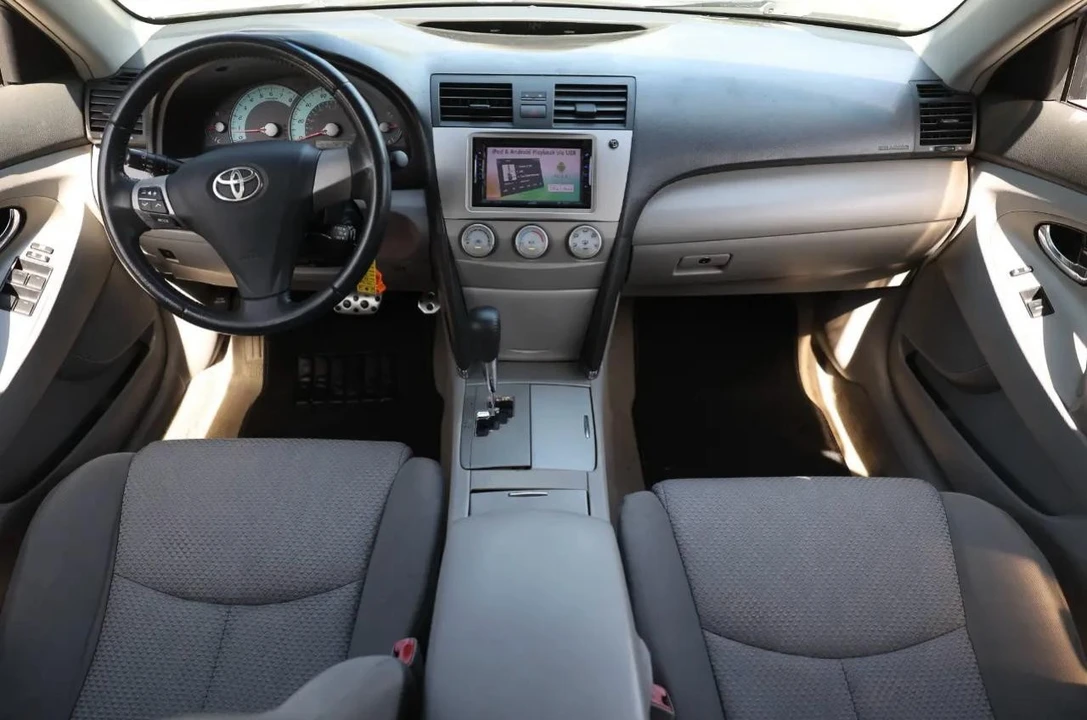 2011 Toyota Camry 6th Gen - Image 2 of 12