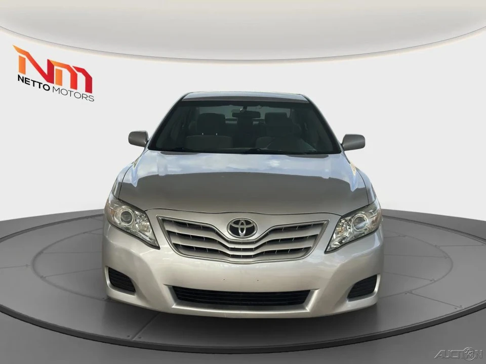 2011 Toyota Camry 6th Gen - Image 10 of 21