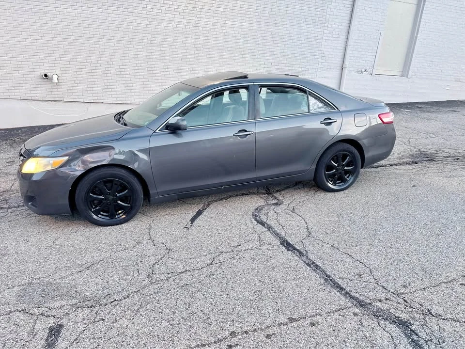 2011 Toyota Camry 6th Gen - Image 8 of 9