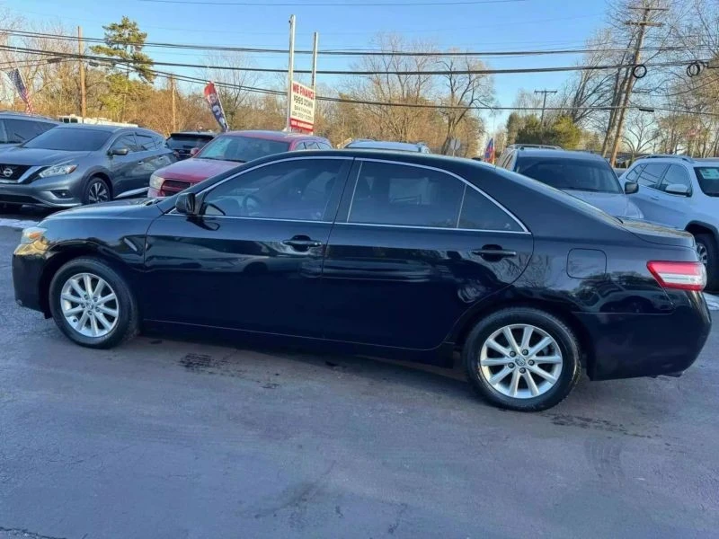 2011 Toyota Camry 6th Gen - Image 2 of 12