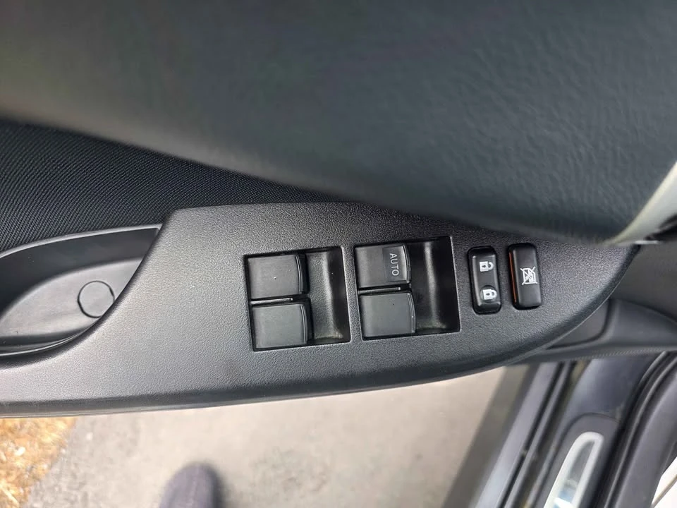 2011 Toyota Corolla 10th Gen - Image 6 of 20