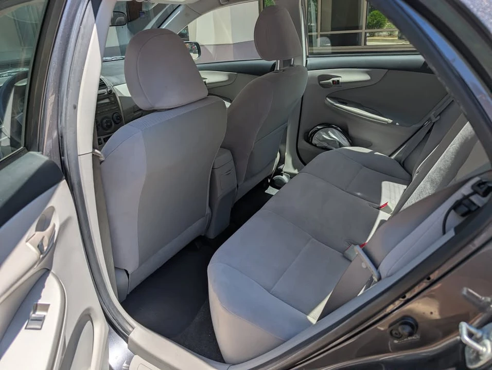 2011 Toyota Corolla 10th Gen - Image 4 of 8