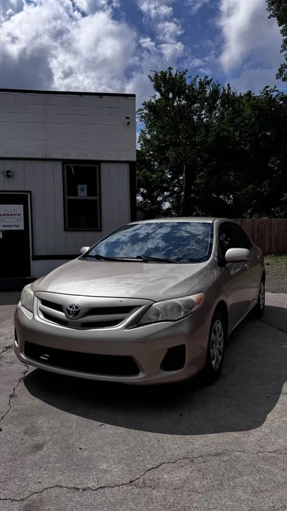 2011 Toyota Corolla 10th Gen - Image 2 of 10