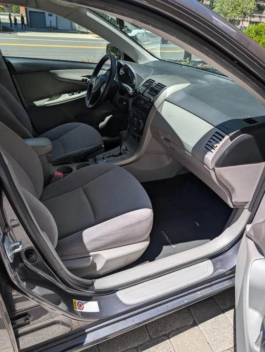 2011 Toyota Corolla 10th Gen - Image 5 of 8