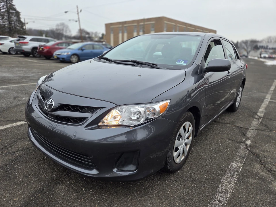 2011 Toyota Corolla 10th Gen - Image 2 of 21