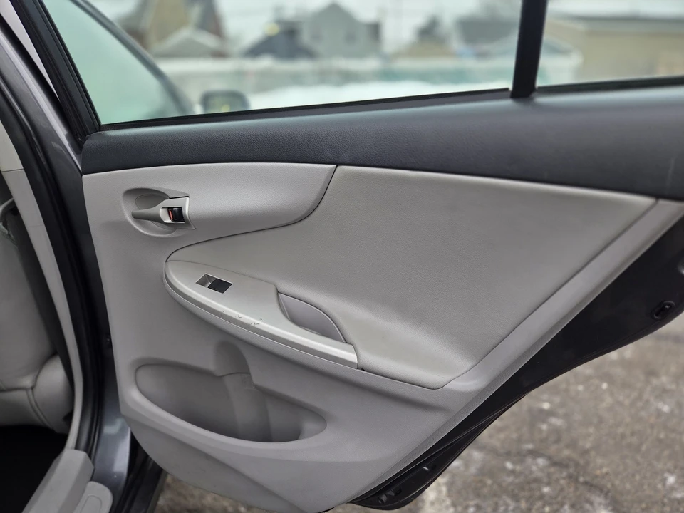 2011 Toyota Corolla 10th Gen - Image 14 of 21