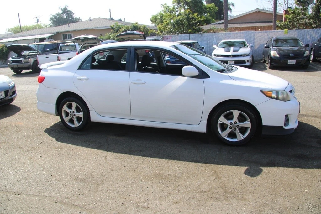 2011 Toyota Corolla 10th Gen - Image 9 of 21