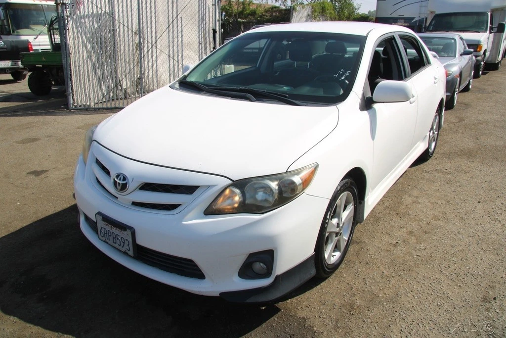 2011 Toyota Corolla 10th Gen - Image 2 of 21