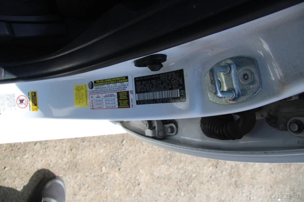 2011 Toyota Corolla 10th Gen - Image 12 of 21
