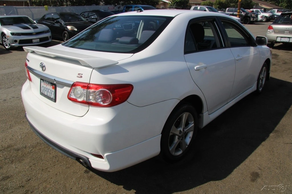 2011 Toyota Corolla 10th Gen - Image 7 of 21
