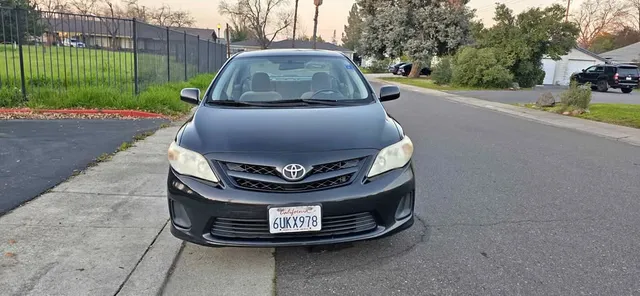 2011 Toyota Corolla LE