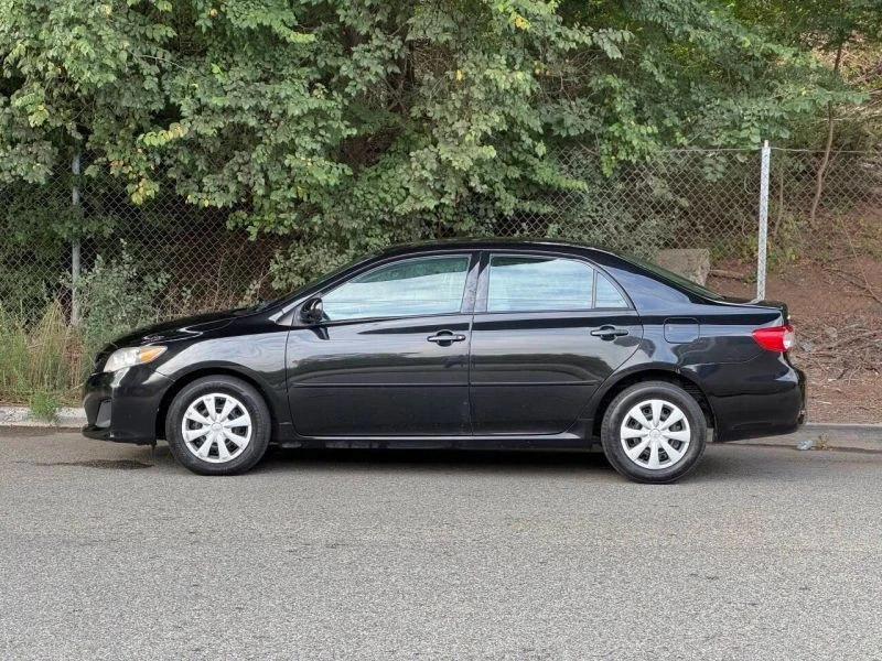 2011 Toyota Corolla 10th Gen - Image 5 of 12