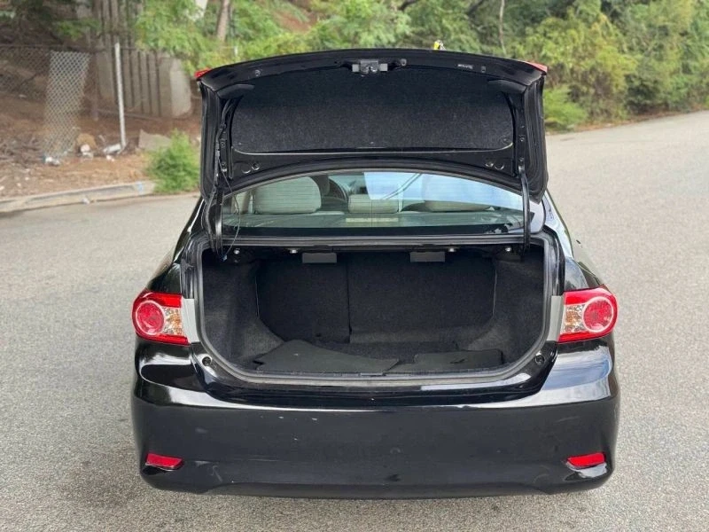 2011 Toyota Corolla 10th Gen - Image 9 of 12