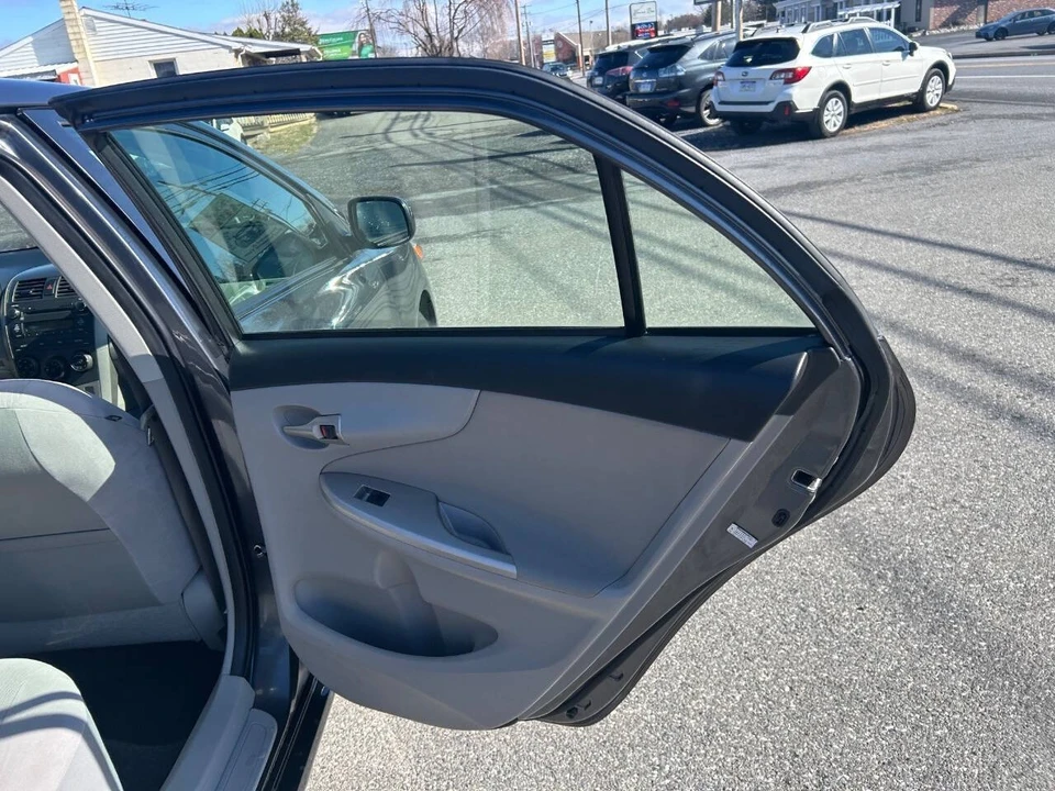 2011 Toyota Corolla 10th Gen - Image 11 of 21