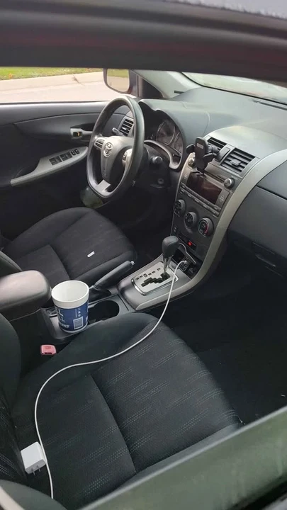 2011 Toyota Corolla 10th Gen - Image 5 of 9