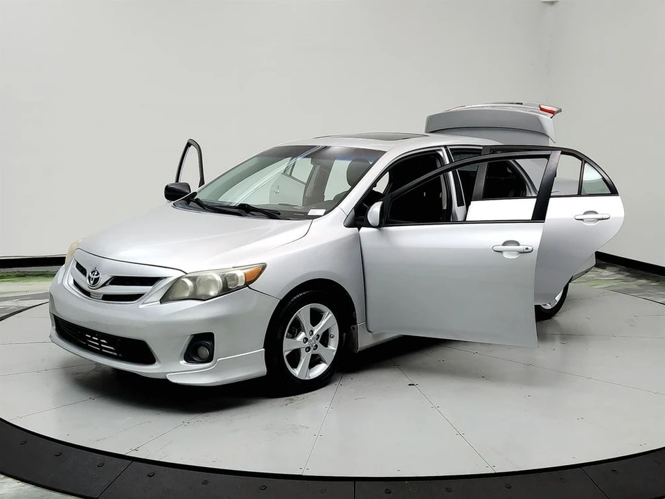 2011 Toyota Corolla 10th Gen - Image 9 of 12