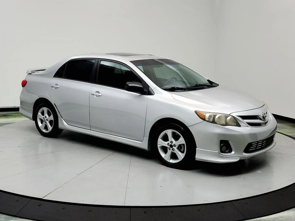 2011 Toyota Corolla 10th Gen - Image 3 of 12