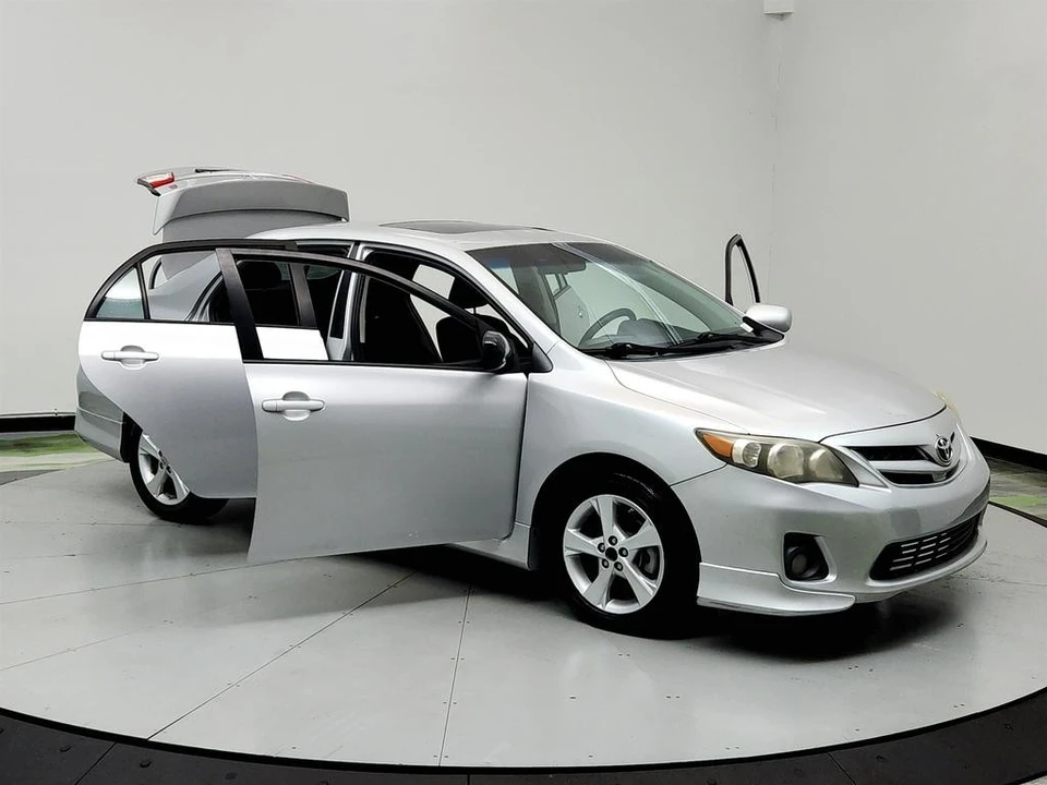 2011 Toyota Corolla 10th Gen - Image 10 of 12