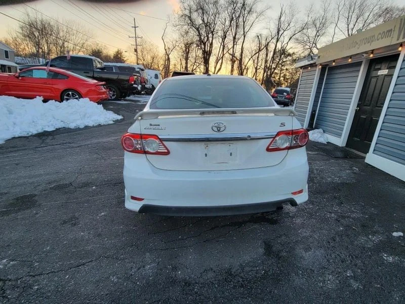 2011 Toyota Corolla 10th Gen - Image 7 of 12