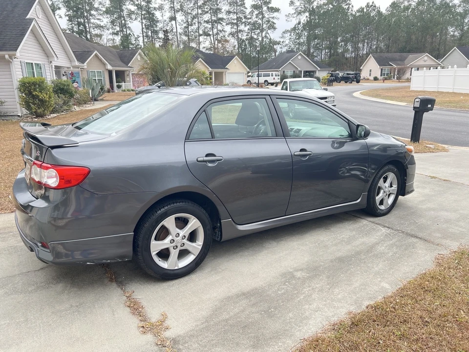 2011 Toyota Corolla 10th Gen - Image 2 of 16