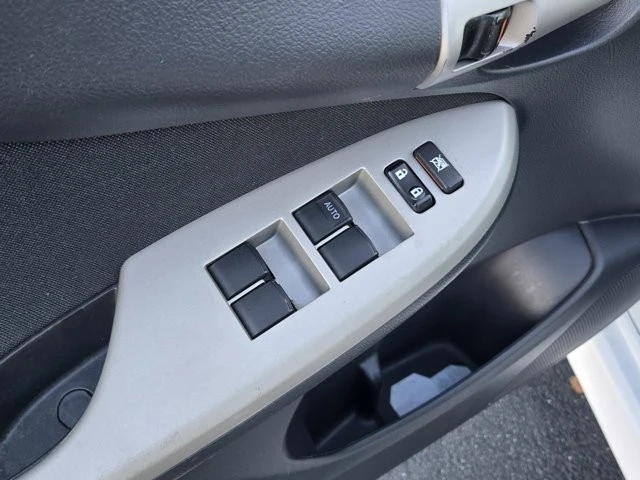 2011 Toyota Corolla 10th Gen - Image 8 of 12
