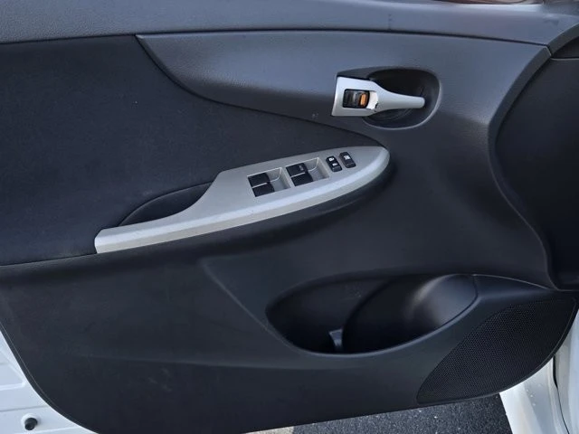 2011 Toyota Corolla 10th Gen - Image 7 of 12