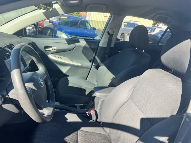 2011 Toyota Corolla 10th Gen - Image 5 of 7